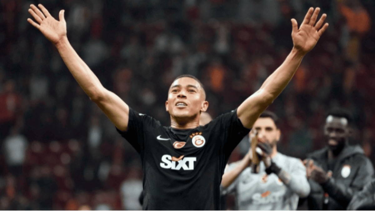 Corinthians Target Carlos Vinícius Despite Year-Long Goal Drought