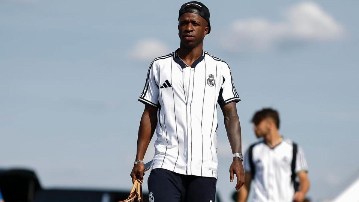 Déjà sur place. Vinicius partage une photo de l’arrivée de l’équipe à New York pour le match contre le PSG