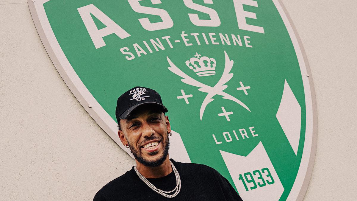 À la maison, on vous attend toujours ! Pierre-Emerick Aubameyang est de retour à Saint-Étienne, son club formateur !