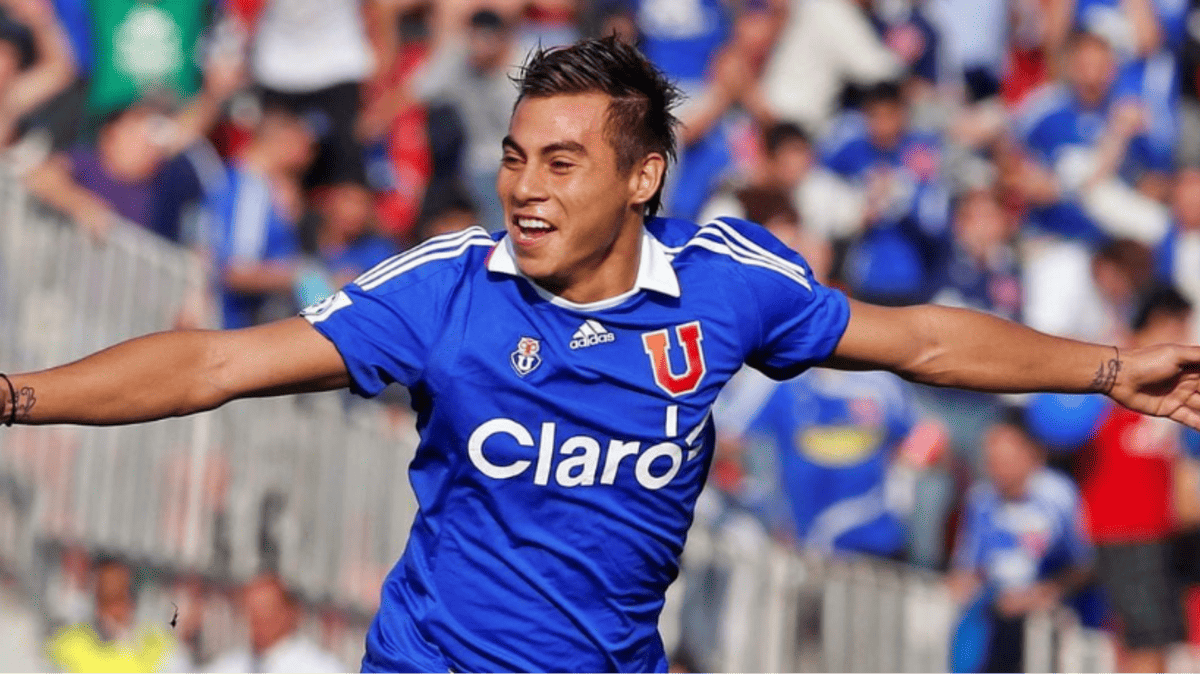 Eduardo Vargas prêt à revenir à l'Universidad de Chile après la fuite vidéo révélée par Nicolás Peric