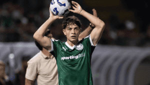 Napoli et la Roma ciblent Agustín Giay après sa belle Coupe du monde des clubs avec Palmeiras