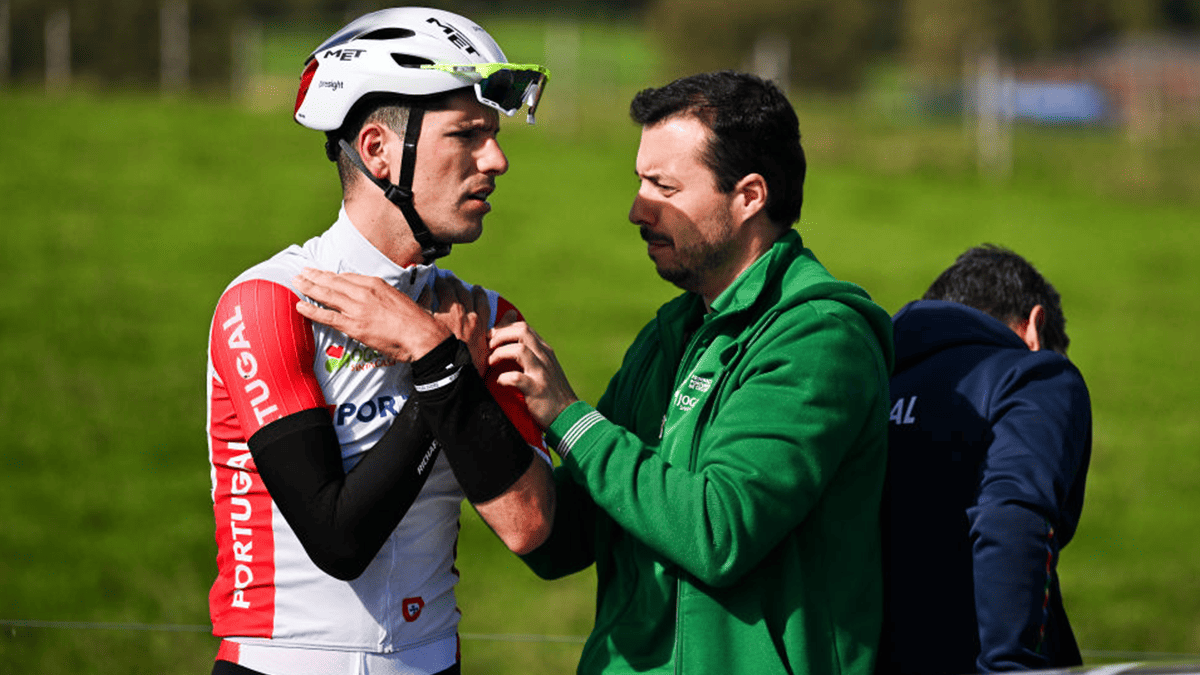 Serious crash at Tour de France stage. Race favorites involved