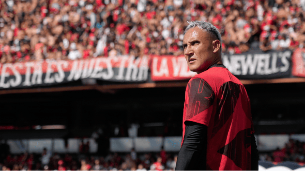 Keylor Navas aclaró su ausencia en Newell's pero crecen las dudas sobre su continuidad