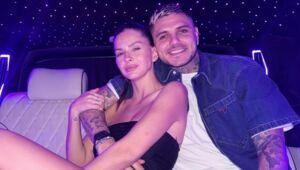 Romantisme. Mauro Icardi est sorti avec sa fiancée lors d'une soirée à Istanbul