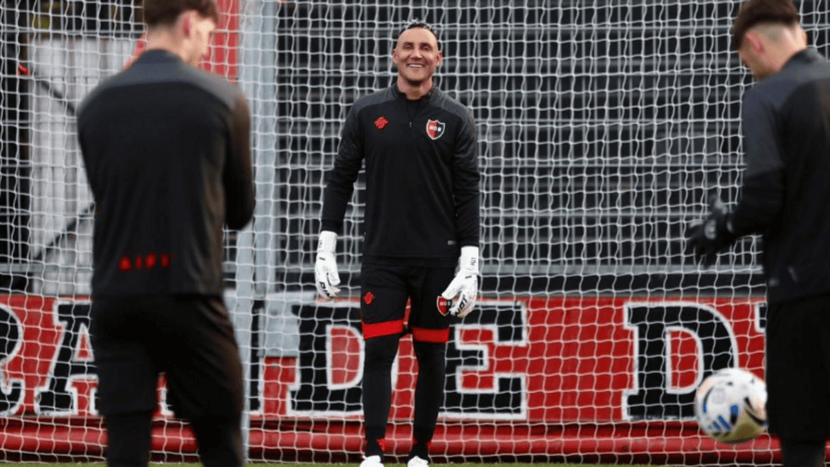 Keylor Navas Staying at Newell’s After Pumas Exit Deal Talks