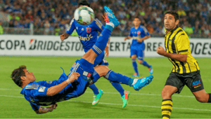 Universidad de Chile Hosts Guaraní in First Leg of Sudamericana Playoffs
