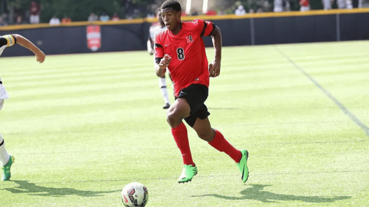 Le Sacramento Republic FC signe l'attaquant jamaïcain Khori Bennett pour renforcer sa course aux playoffs