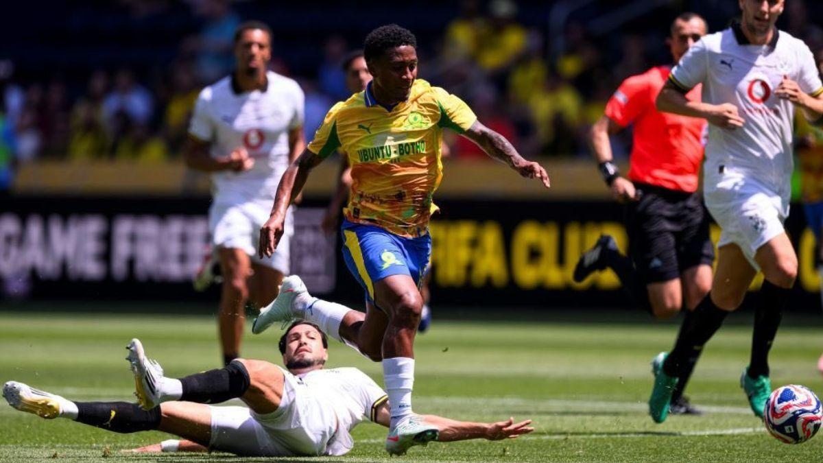 Ribeiro beats even Messi! Lucas Ribeiro scores the best goal at the Club World Cup