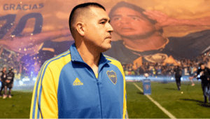 Riquelme bajó al vestuario y fue claro con el plantel: “La única forma de salir es ganando”