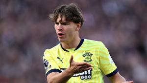 Tyler Dibling in the match against West Ham