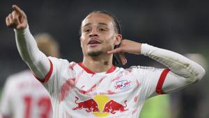  Xavi Simons célèbre un but