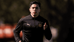 Peñarol Struggles to Register Alejo Cruz Amid FIFA Dispute