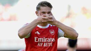 First one in. Gyökeres scores his debut goal for Arsenal