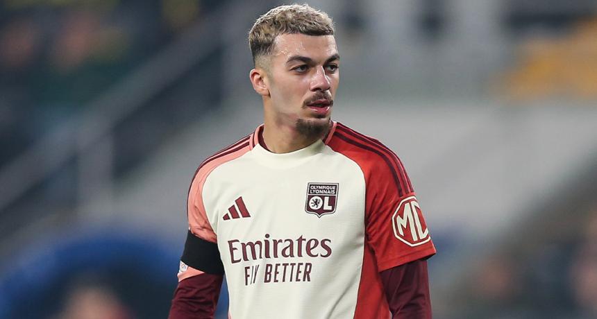 Georges Mikautadze in the Lyon line-up