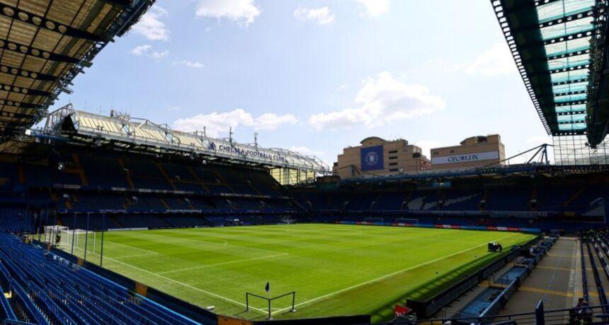 Panic at Stamford Bridge: police arrest teenager with fake gun after Chelsea match