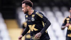 Neymar training at Vila Belmiro
