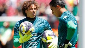 This has never happened before. Before signing the contract, Ochoa asked to get a coffee and disappeared