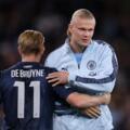 De retour à la maison ! Les supporters de Man City rendent un hommage émouvant à De Bruyne