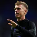 Dani Olmo, du FC Barcelone, s'échauffe avant le match de LaLiga.
