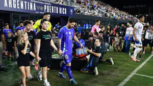 Lionel Messi félicite l'équipe argentine U20 et l'attaquant de l'Inter Miami