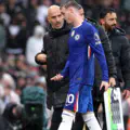 Enzo Maresca, manager de Chelsea, et Cole Palmer, joueur de Chelsea