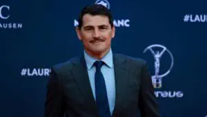 Robbery solved! Casillas falls victim to theft