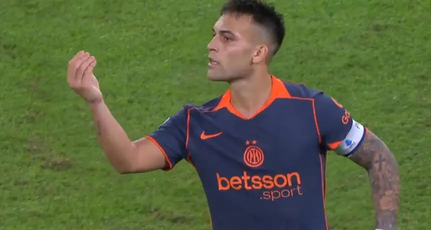 Clash erupts in Serie A's central fixture: Lautaro Martinez and Antonio Conte exchange heated words during Napoli clash