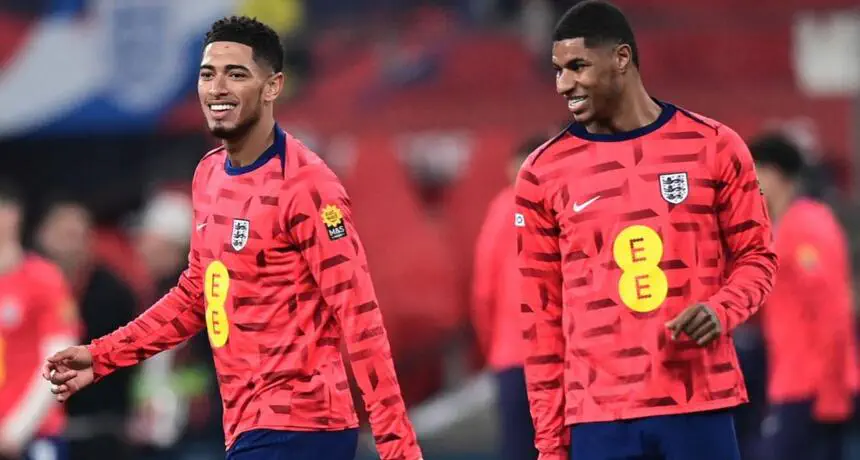 For the first time in El Clásico history, two English players will face each other. Starting lineups revealed