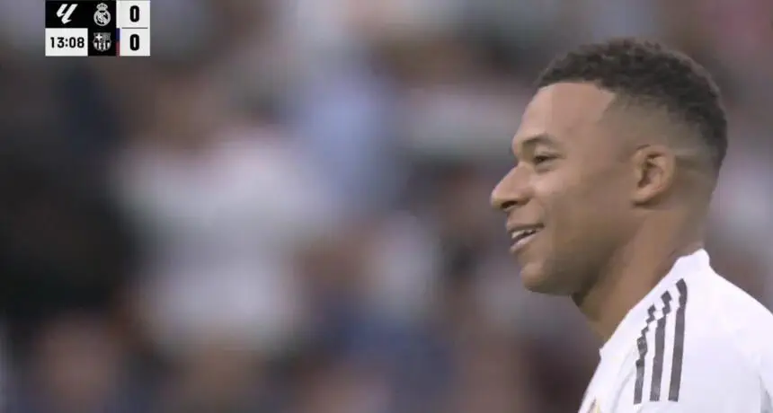 Another controversial moment! Mbappé’s goal disallowed for offside