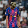  Lamine Yamal, du FC Barcelone, montre son découragement lors du match de LaLiga EA Sports entre le Real Madrid