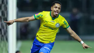 Vitor Roque of Palmeiras celebrates after scoring the team's second goal during a Brasileirao 2025 