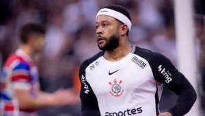 Too expensive! Corinthians ask Memphis Depay to move out of luxury hotel