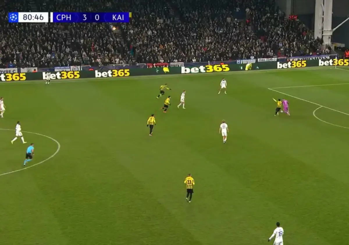 Copenhagen goalkeeper "gifted" a goal