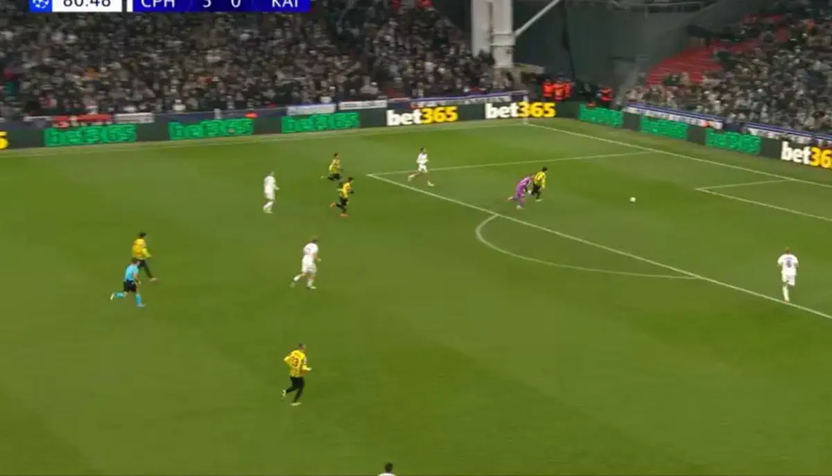 Copenhagen goalkeeper "gifted" a goal