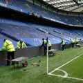 Ruse à Stamford Bridge. Chelsea déplace les panneaux publicitaires avant le match contre Arsenal pour éviter les longues touches