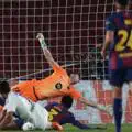 Nou naufrage défensif ! Barcelone encaisse un but face à l’Eintracht et égale sa pire série en Ligue des champions