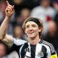 Ils le suivent depuis longtemps. Arsenal vise le leader de Newcastle Anthony Gordon
