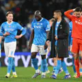 Échec total. Naples devient le premier champion d'Italie en 12 ans à ne pas sortir de la phase de groupes de la Ligue des champions