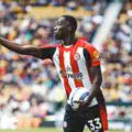 Get ready to pay £50 million! Manchester clubs in battle for Brentford defender Michael Kayode