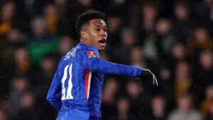 How did he miss? Estevao fails to hit an open goal