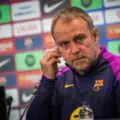 Avertissement officiel pour Flick. L’UEFA sanctionne Barcelone pour le comportement de ses supporters