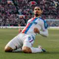 A real bruiser. Lacroix makes the big five leagues' anti-ranking: red card against Manchester United is his seventh since 2020