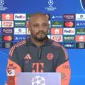 Vincent Kompany sur la crise des gardiens : « Si Urbig ne peut pas jouer, c’est le jeune Prescott, 16 ans, qui ira dans les buts »