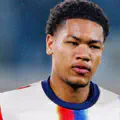 À un pas du record ! À 16 ans, le gardien du Bayern Leonard Prescott peut établir deux records s'il débute en Ligue des champions