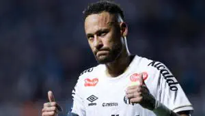 "You're a fat bastard!" – Neymar lashes out at fan after disastrous match