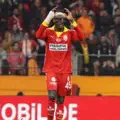 Victor Osimhen Marks 50th Super Lig Game with Goal in Galatasaray’s 3-0 Derby Win Over Fenerbahçe