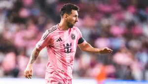 Another goal and two assists from Messi! The Argentine sets yet another record