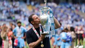 Après la montée en Premier League avec Coventry, Lampard attire un club londonien