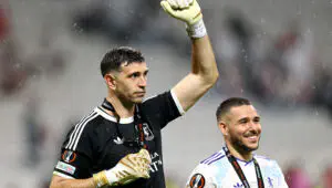 Emiliano Martínez s'est cassé un doigt avant la finale de la Ligue Europa