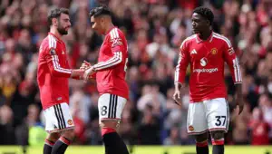 Confiance ! Manchester United entame les discussions avec un joueur clé de l'équipe pour prolonger son contrat